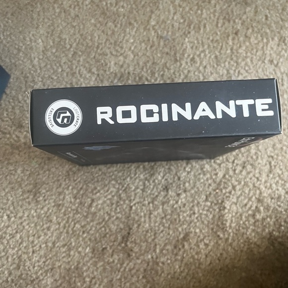 The Expanse Rocinante Ship Figure - Picture 4 of 4